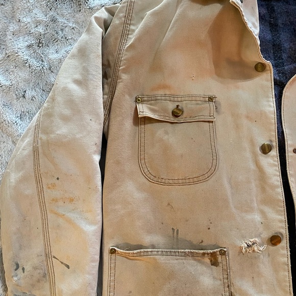 Vintage Distressed Carhartt Blanket Lined Chore Coat. - Picture 5 of 15